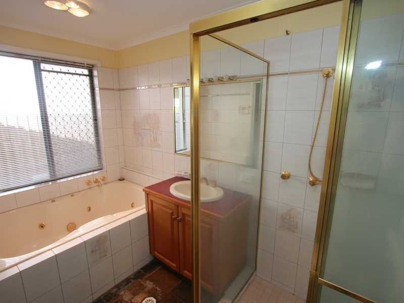 12 Roderick Court BENOWA 9