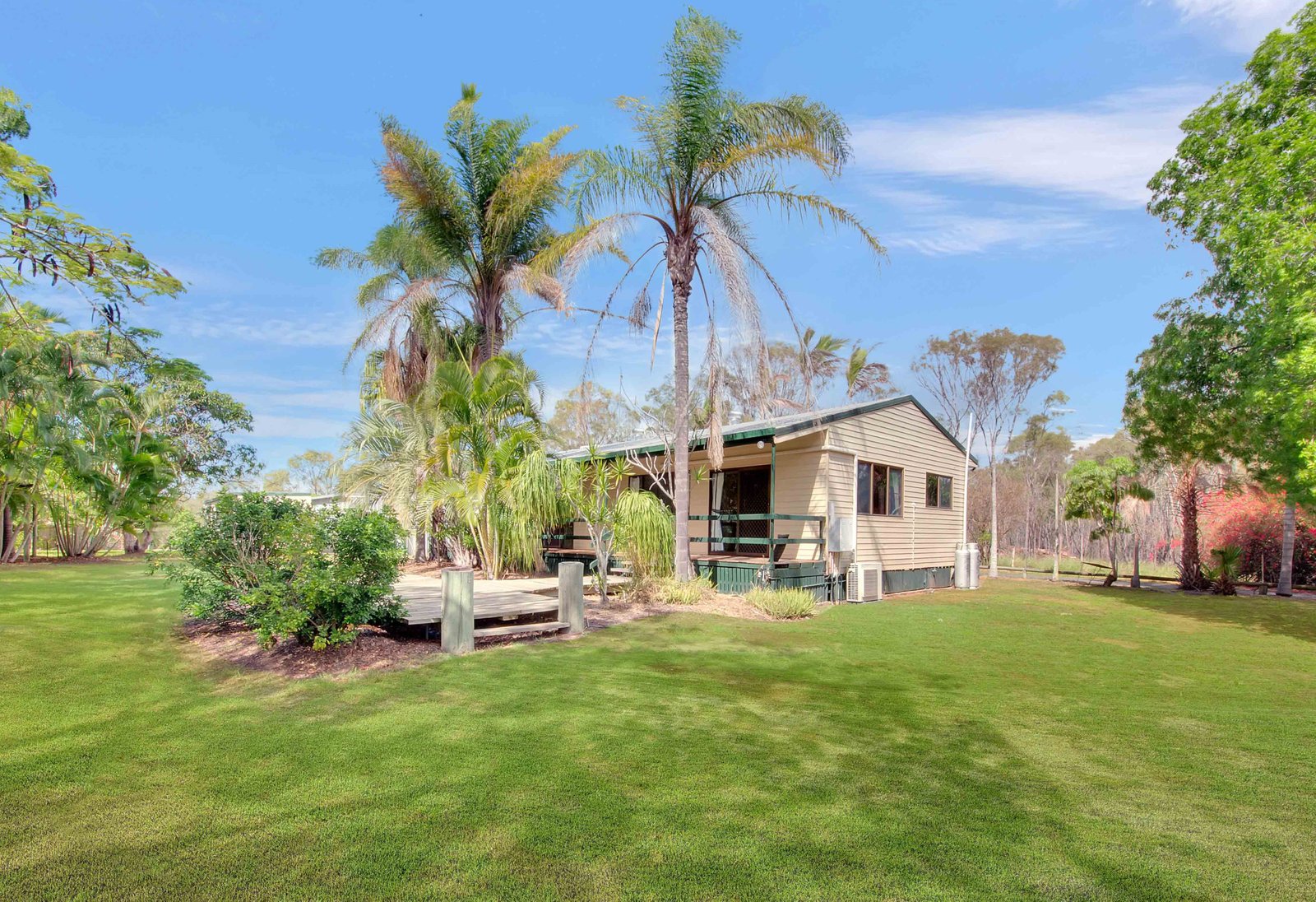 12 Ronpen Close TANNUM SANDS 1