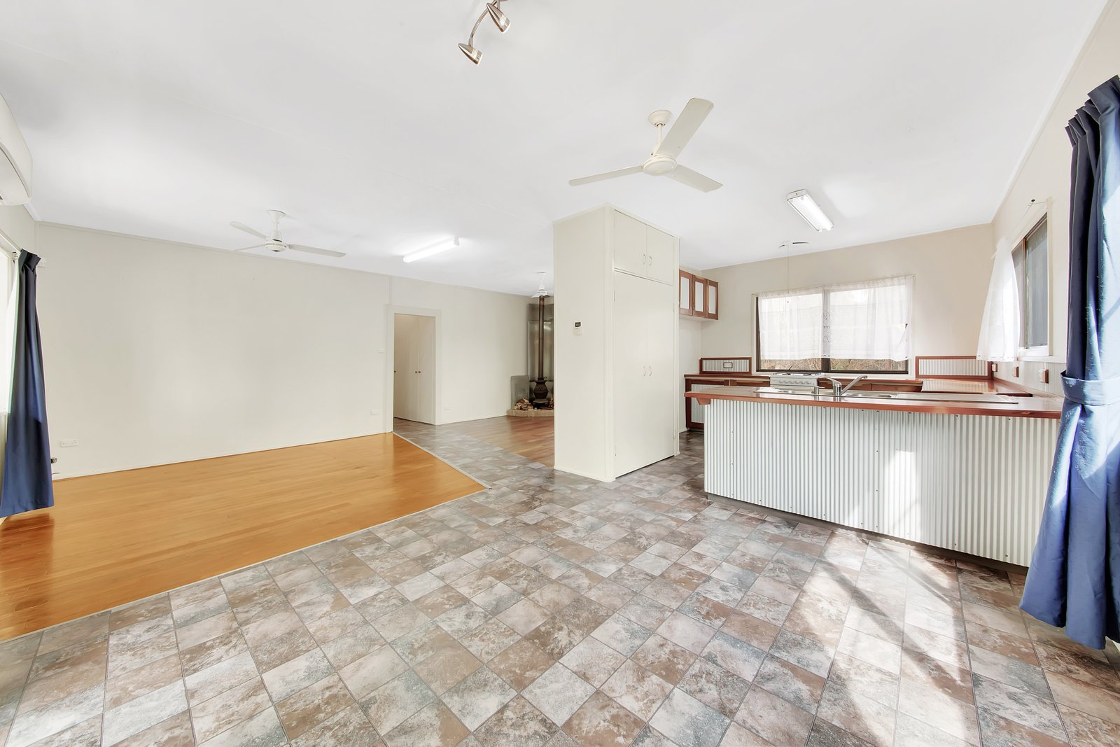 12 Ronpen Close TANNUM SANDS 7