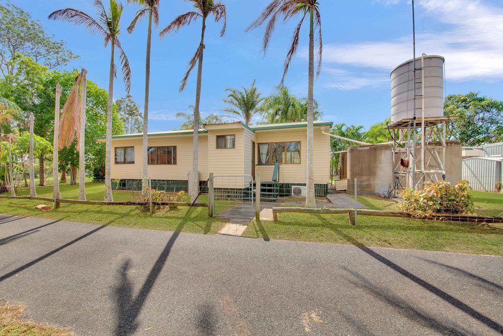 12 Ronpen Close TANNUM SANDS 14