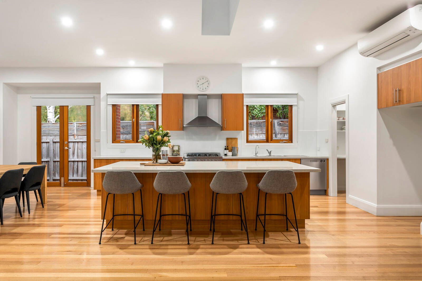 Real Estate and Property in 12 Rose Street, Bentleigh, VIC