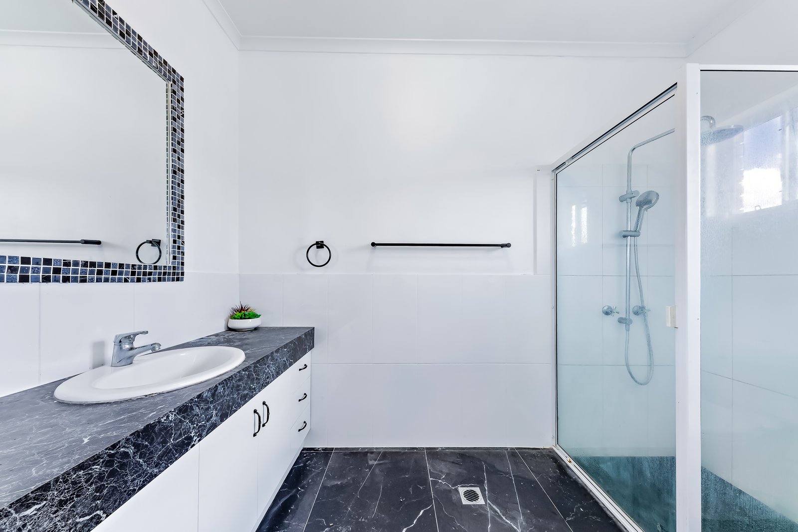 12 Rose Street PROSERPINE 9