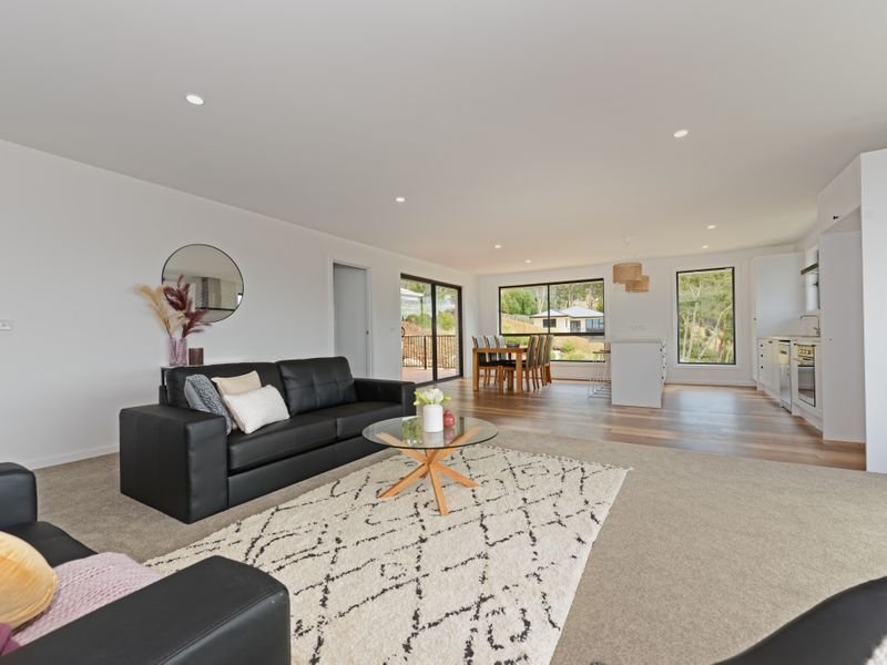 12 Rushwood Court LENAH VALLEY 8