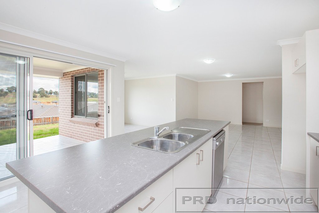 12 Russell Street GILLIESTON HEIGHTS 3