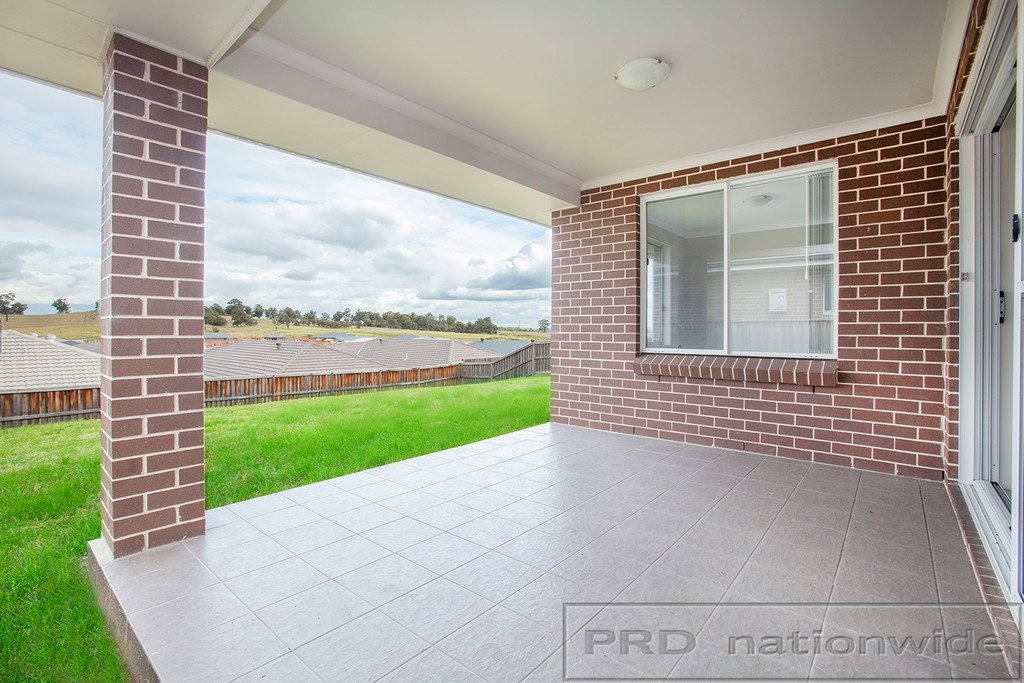 12 Russell Street GILLIESTON HEIGHTS 19