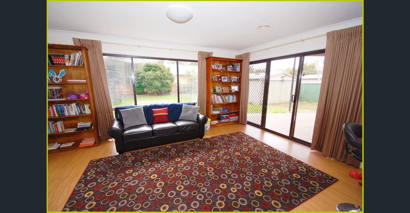 12 Rutledge Street BUNGENDORE 6