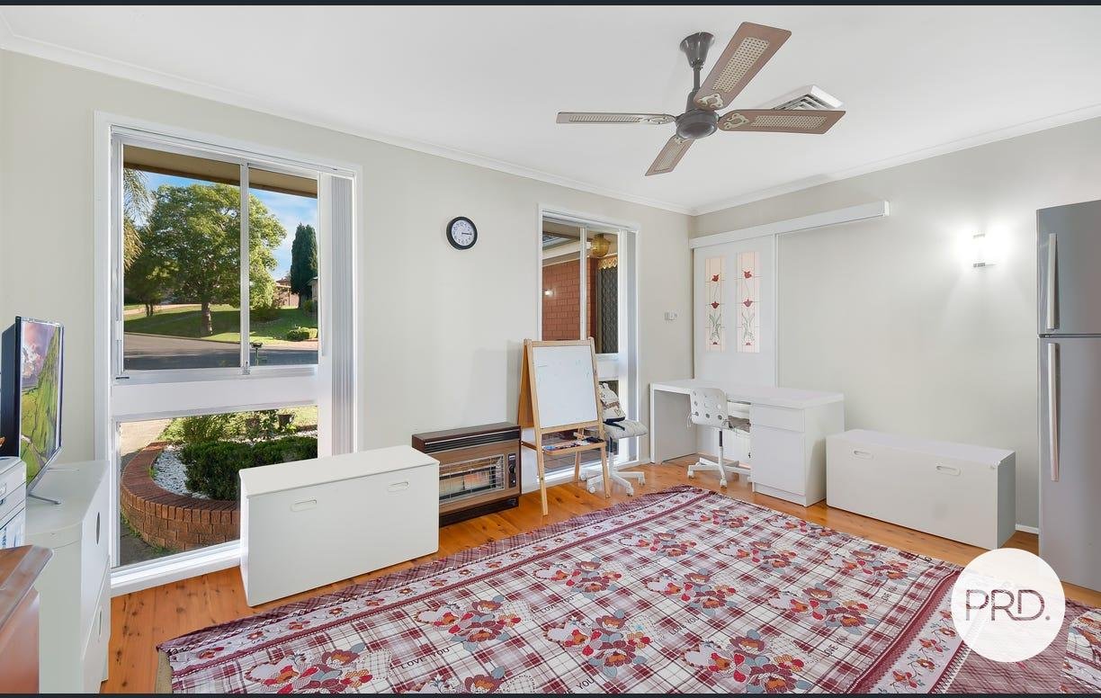 12 Salamaua Pl  GLENFIELD 7