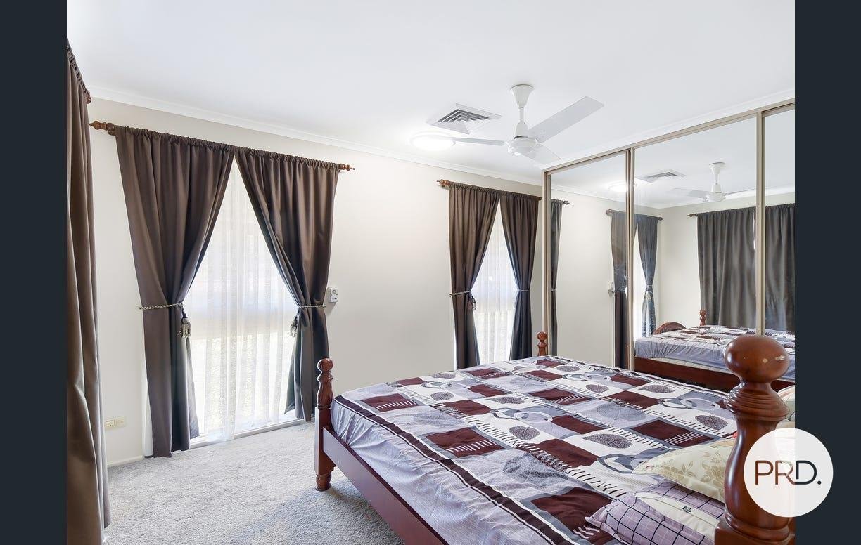 12 Salamaua Pl  GLENFIELD 9