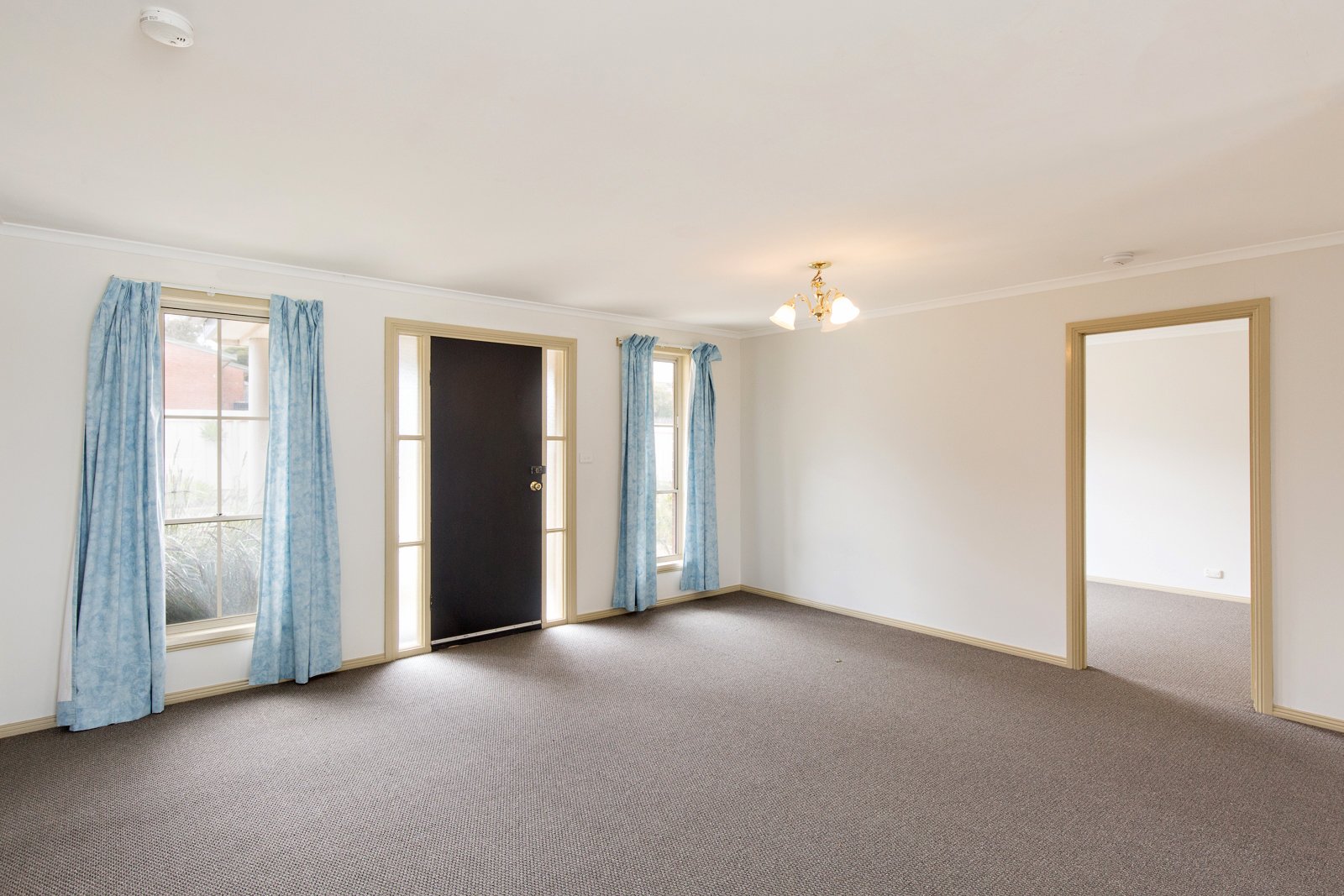 Gallery: 12 Saunders Close