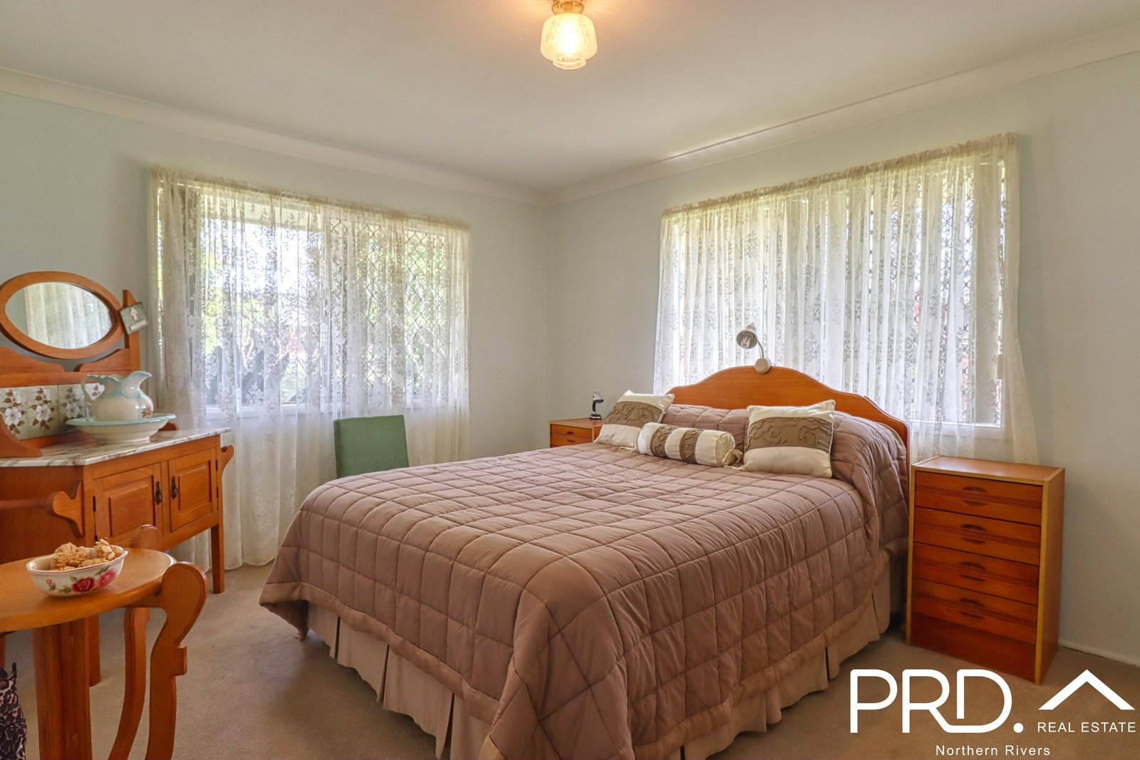 12 Saville Street GENEVA 9