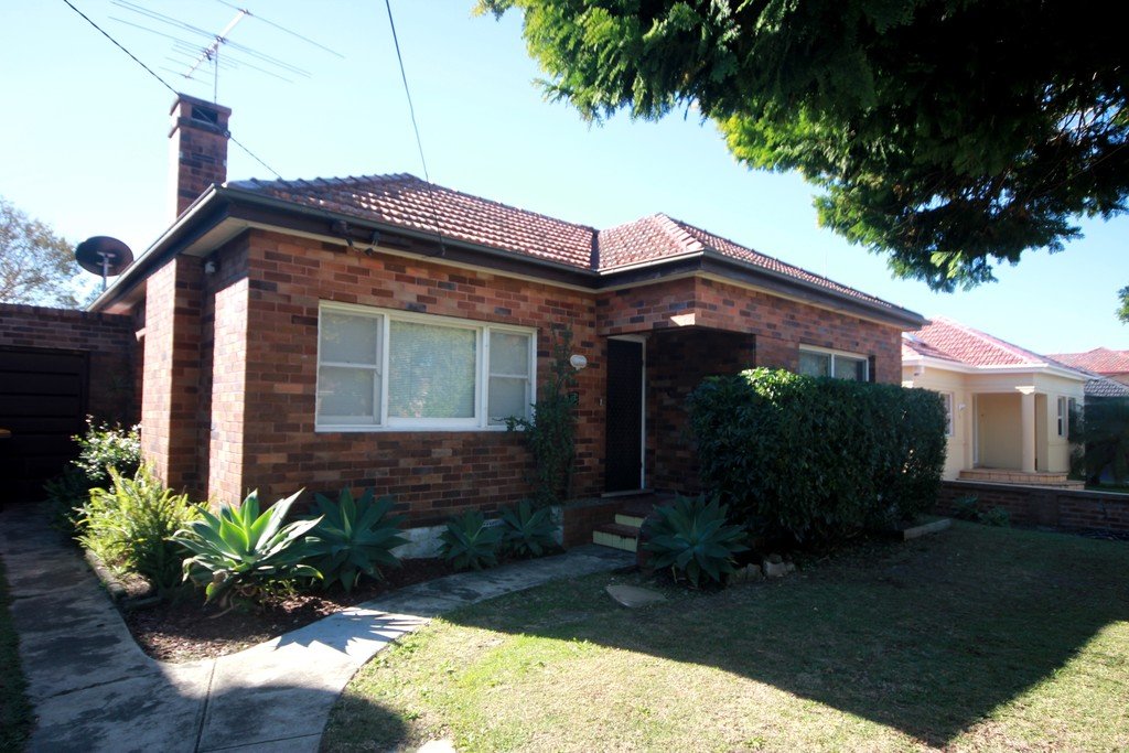 12 Scott Street KOGARAH 1