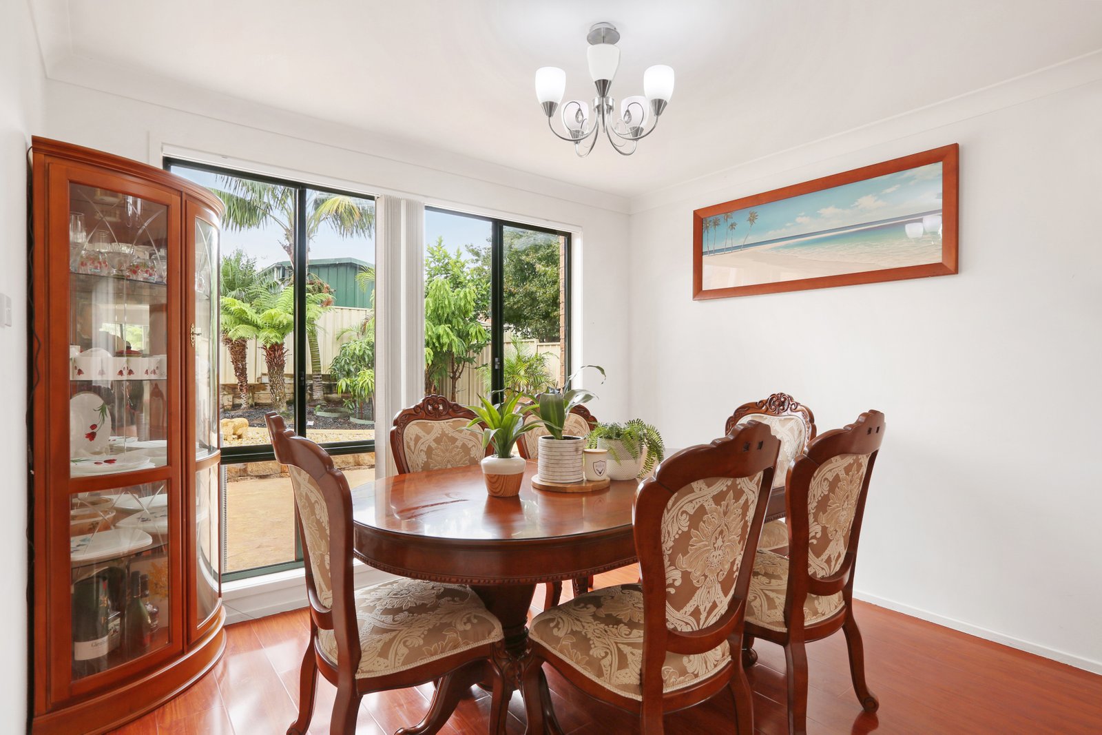 12 Selwyn Grove HORSLEY 5