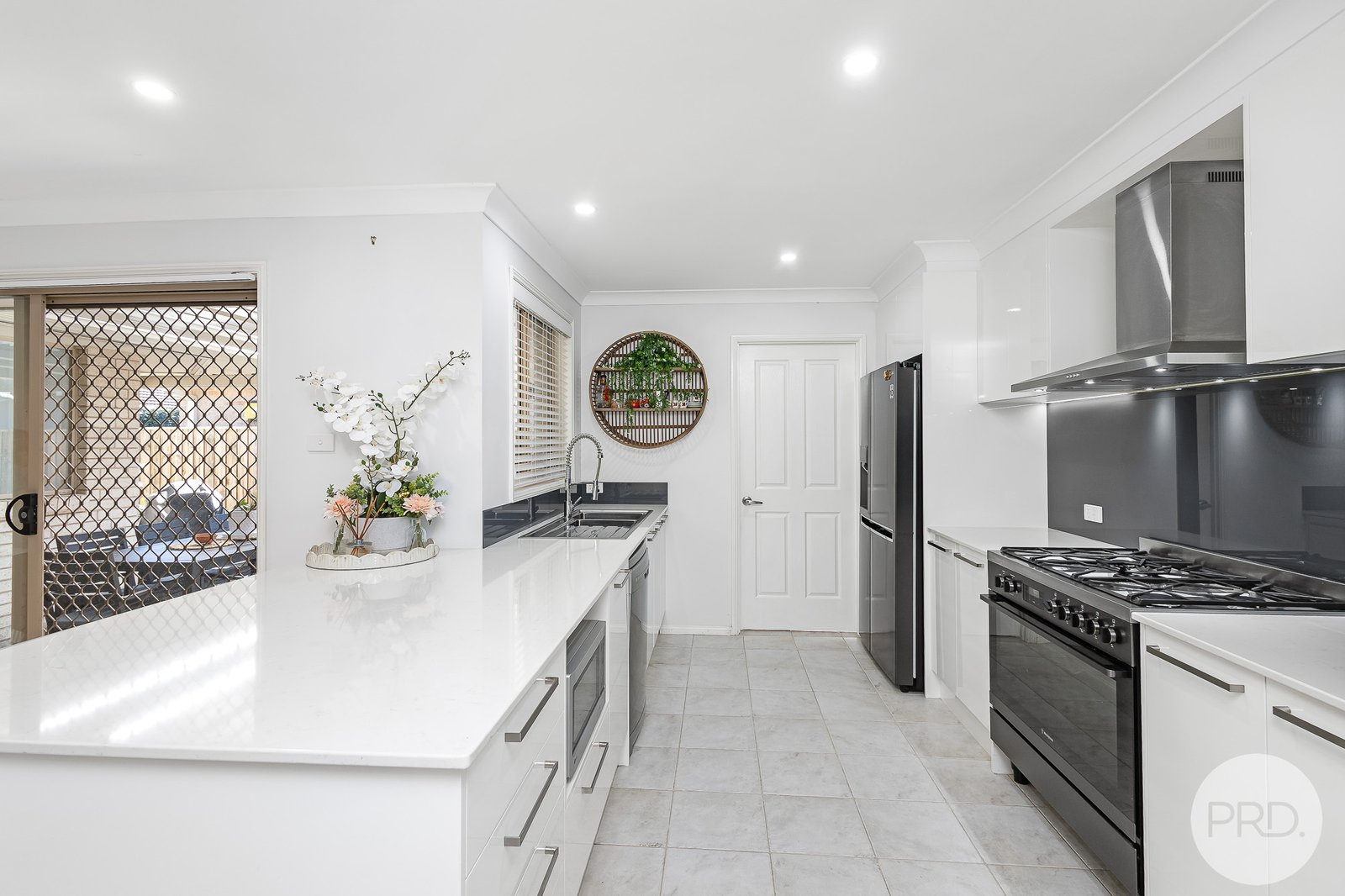 12 Settlers Way TEA GARDENS 3