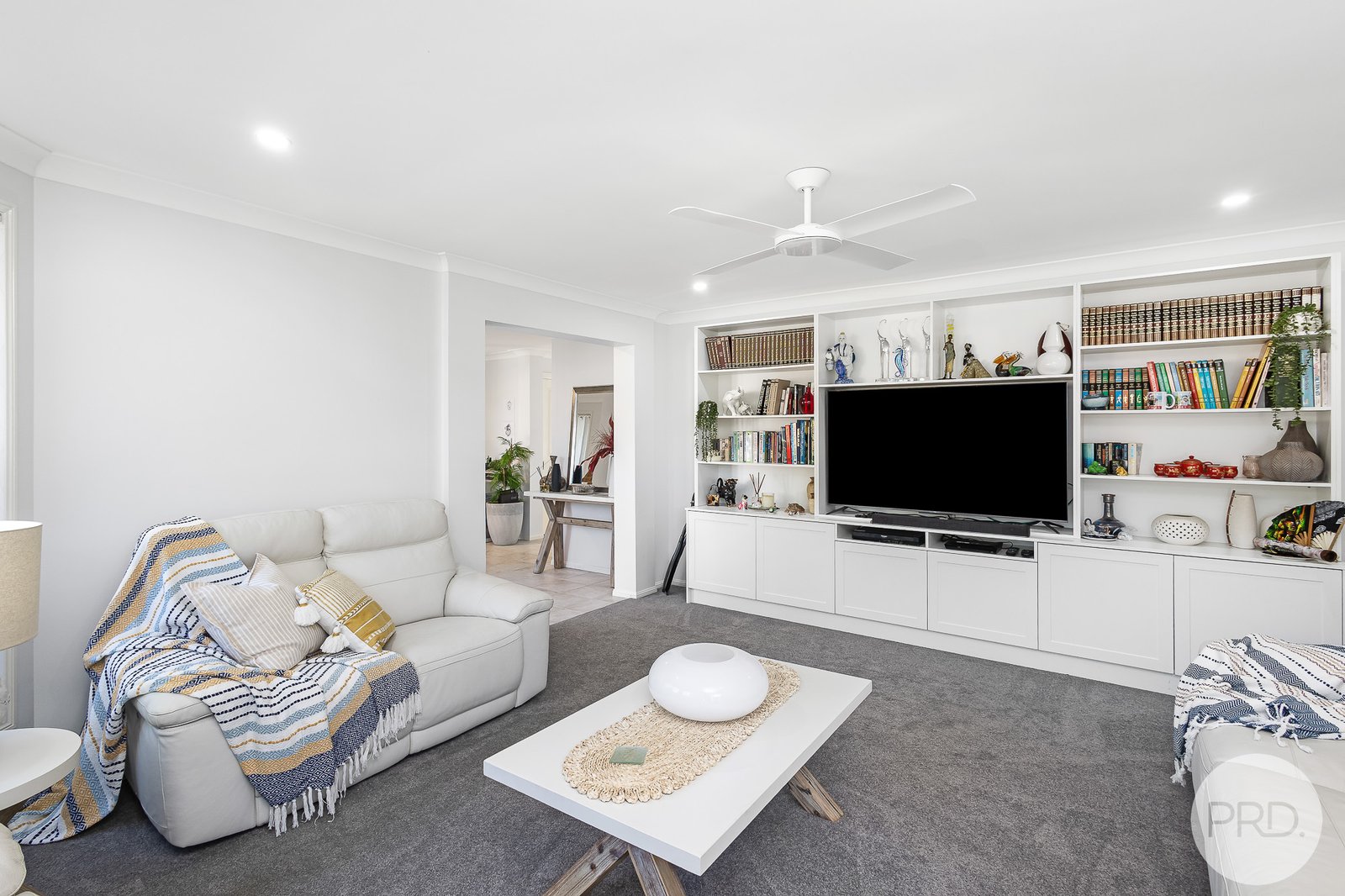 12 Settlers Way TEA GARDENS 4