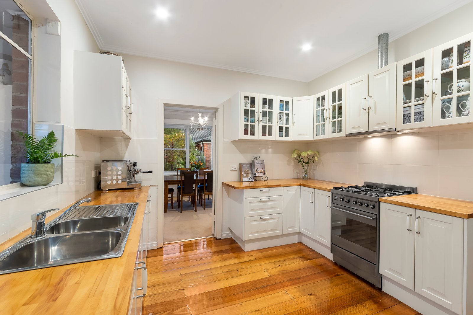 Gallery: 12 Sheppard Street