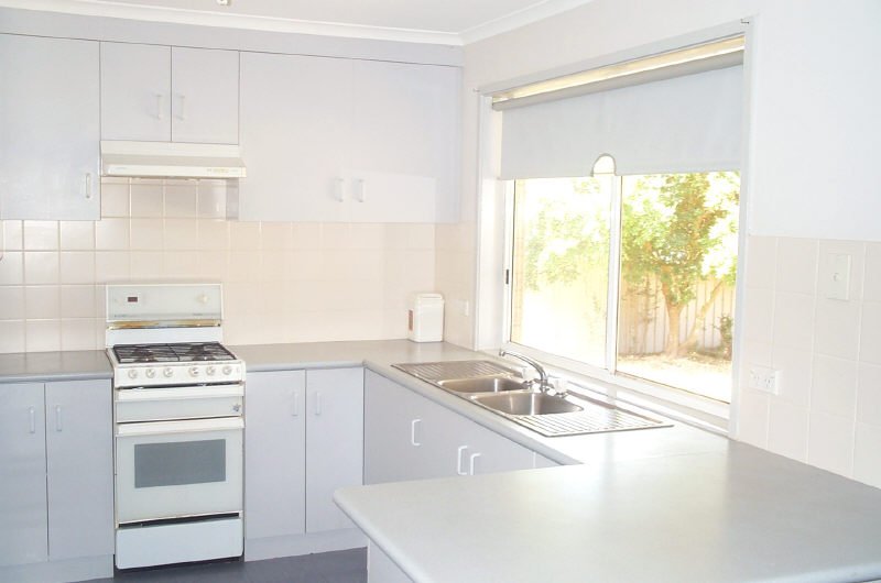 12 Shiralee Place ESTELLA 3