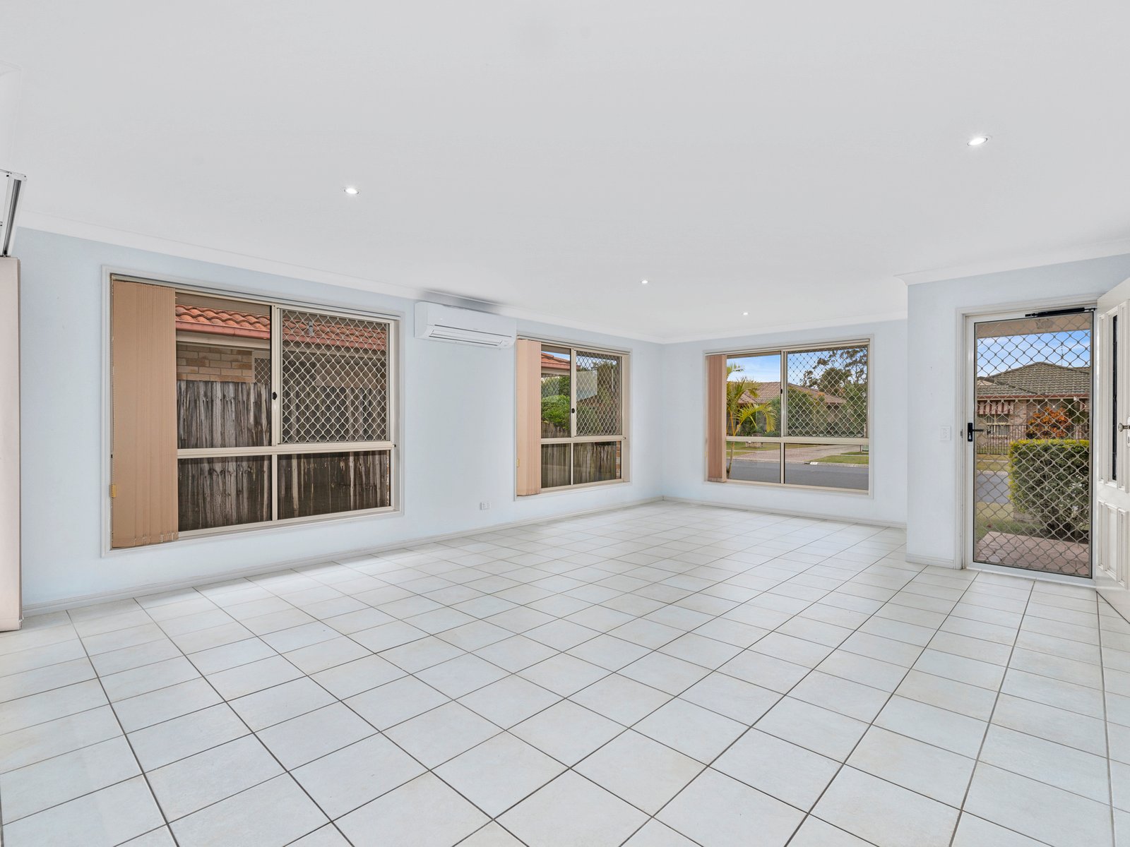 1/2 Shore Place KINGSCLIFF 4