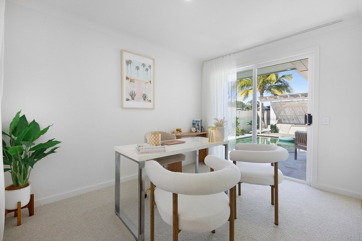 12 Sitella Crescent BURLEIGH WATERS 18