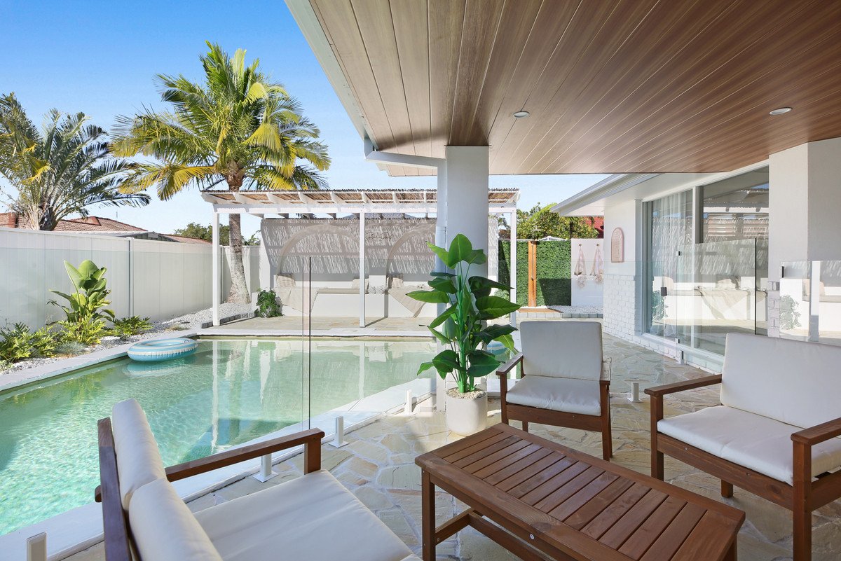 12 Sitella Crescent BURLEIGH WATERS 28