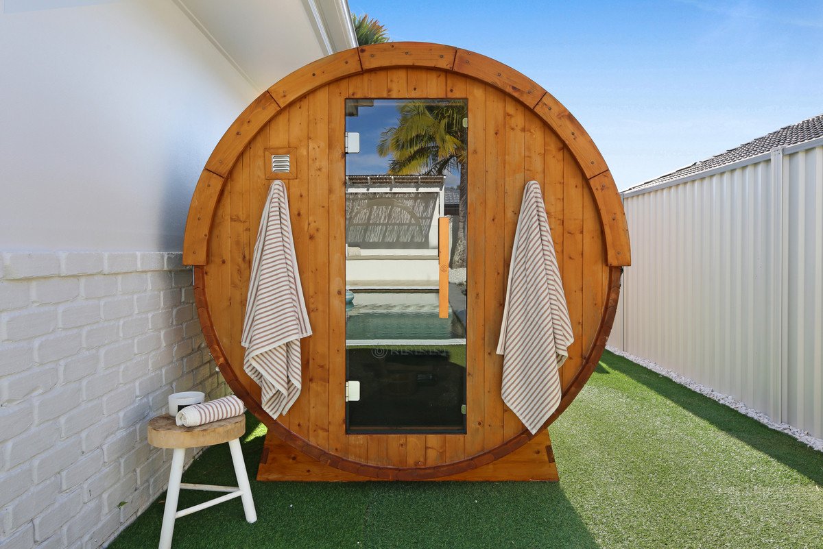 12 Sitella Crescent BURLEIGH WATERS 34