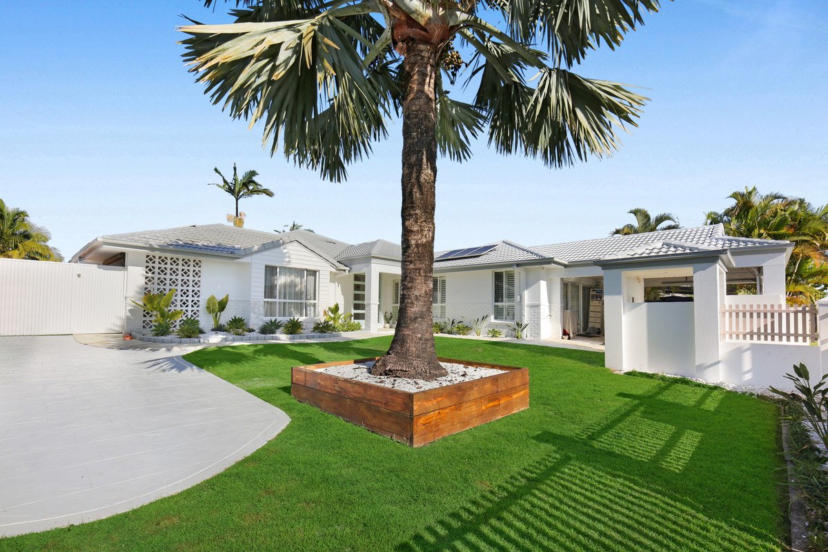 12 Sittella Crescent BURLEIGH WATERS 35