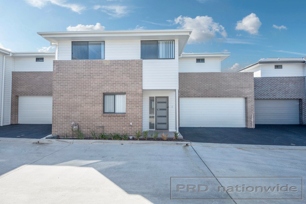 12 Skylark Avenue THORNTON 2
