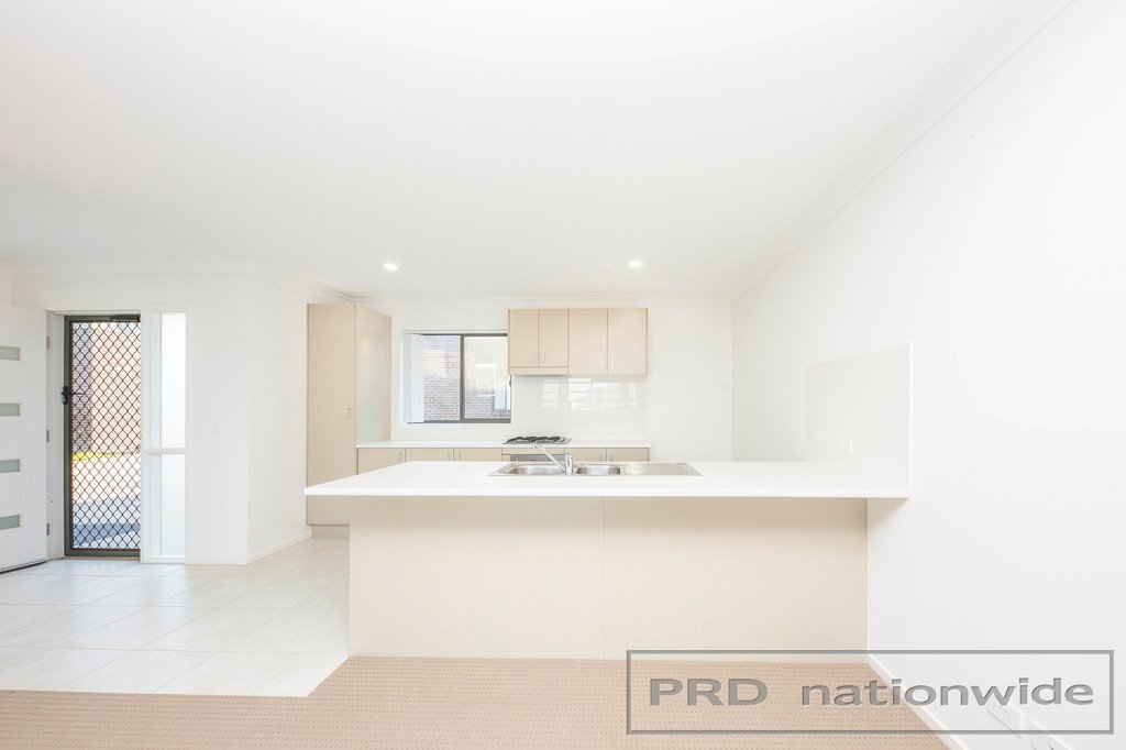 12 Skylark Avenue THORNTON 7