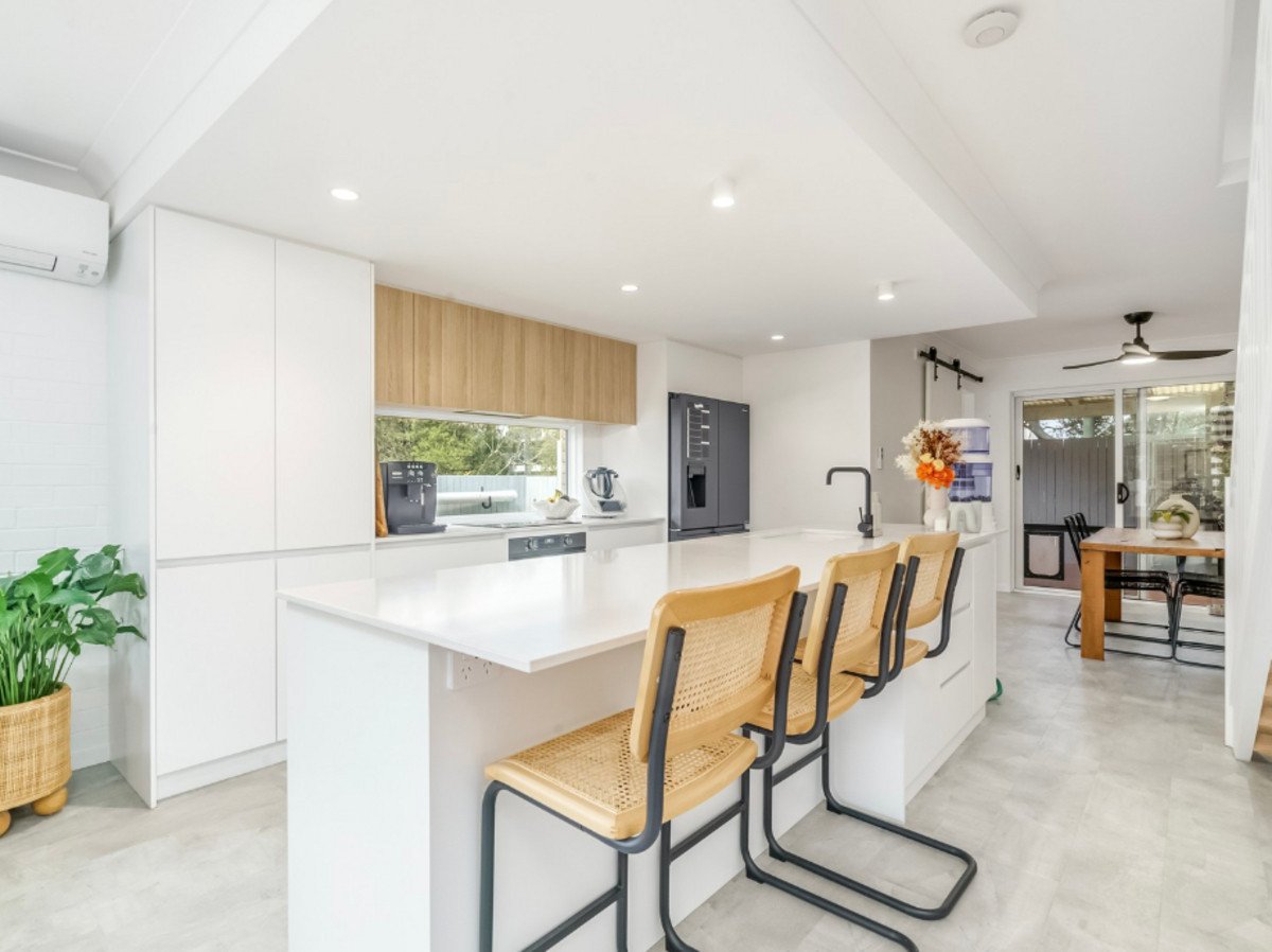 1/2 SNOWGUM Court BURLEIGH WATERS 2