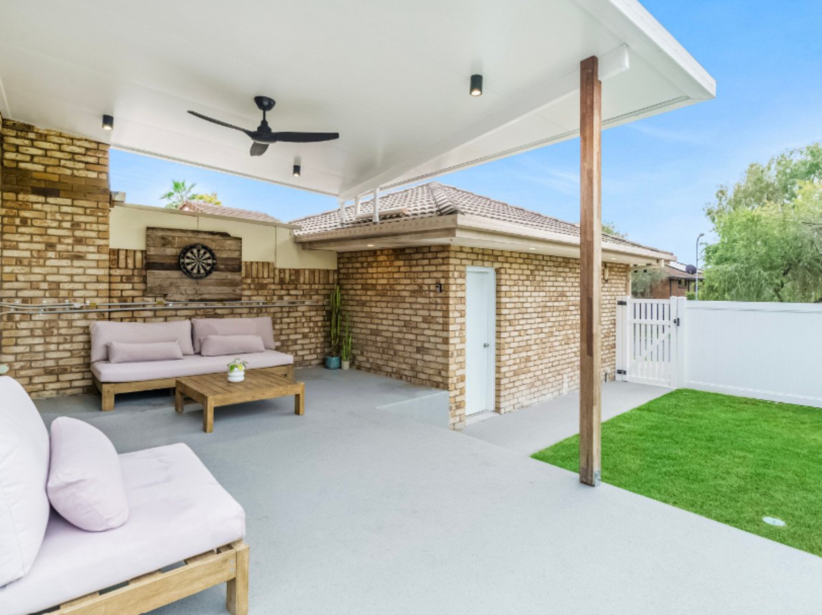1/2 SNOWGUM Court BURLEIGH WATERS 12