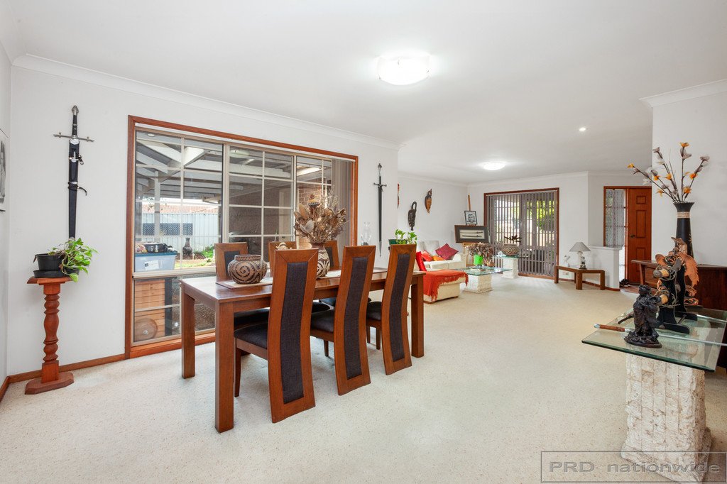 12 Somerset Drive THORNTON 5