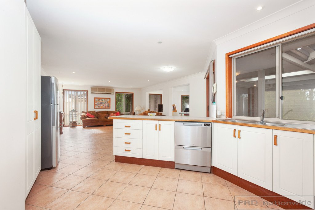 12 Somerset Drive THORNTON 7