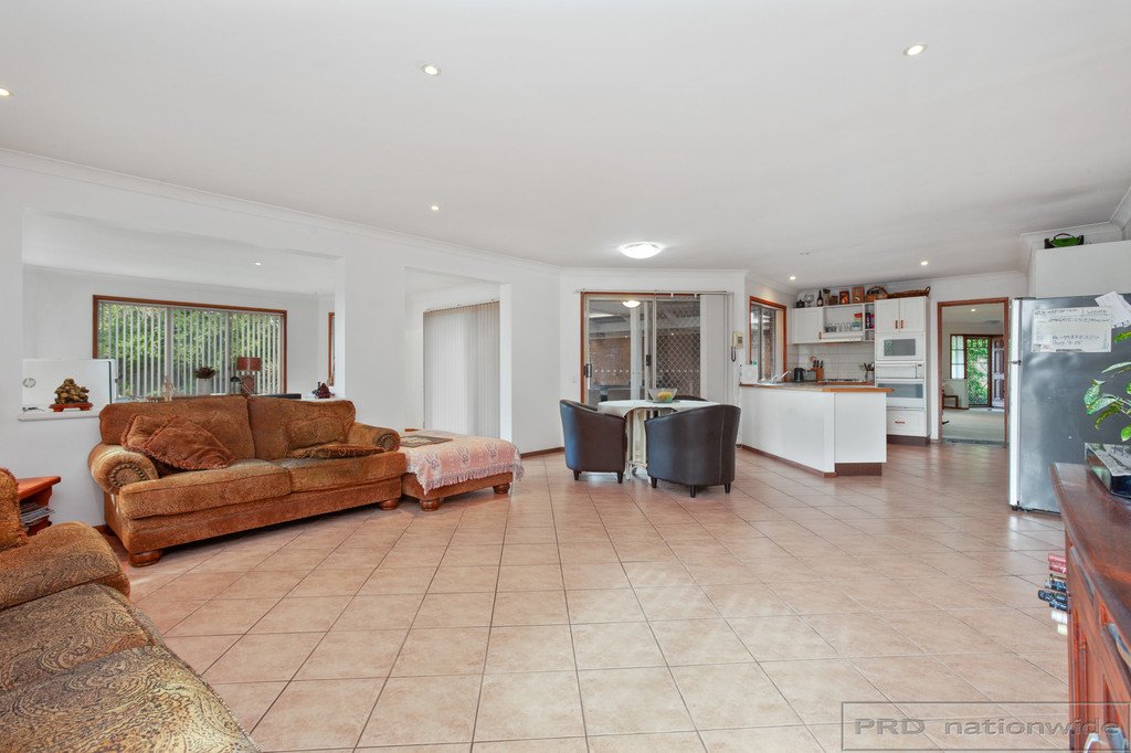 12 Somerset Drive THORNTON 10