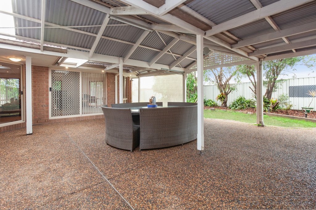 12 Somerset Drive THORNTON 14