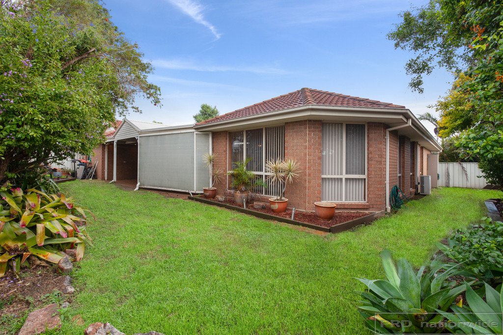 12 Somerset Drive THORNTON 15