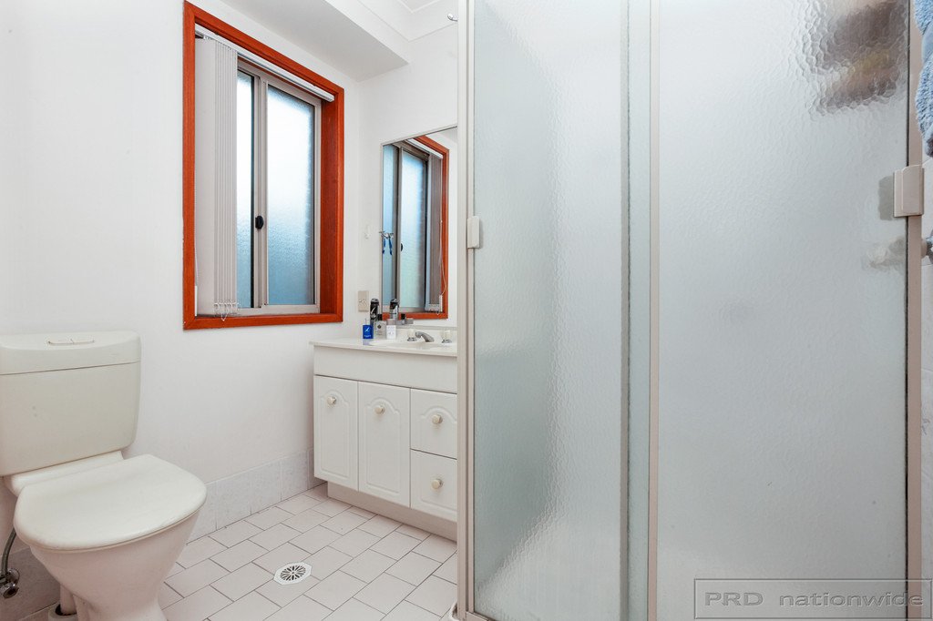 12 Somerset Drive THORNTON 18