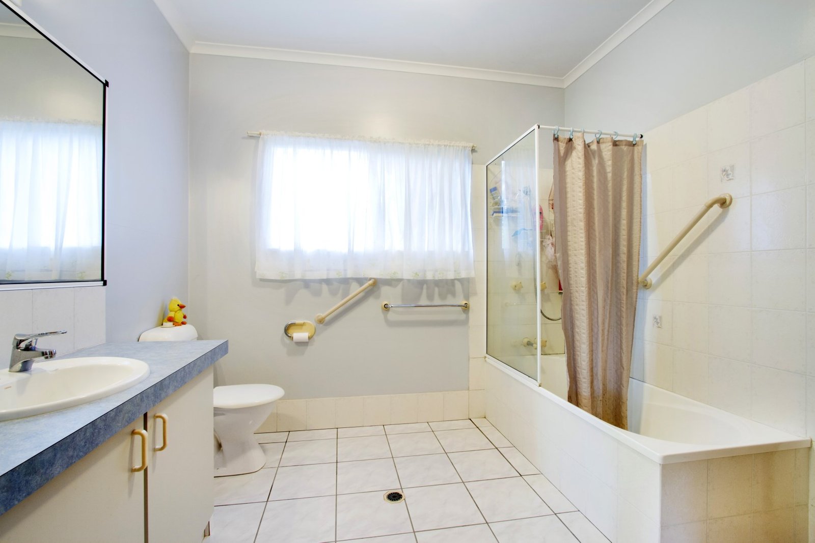 12 South Molle Blvd  CANNONVALE 10