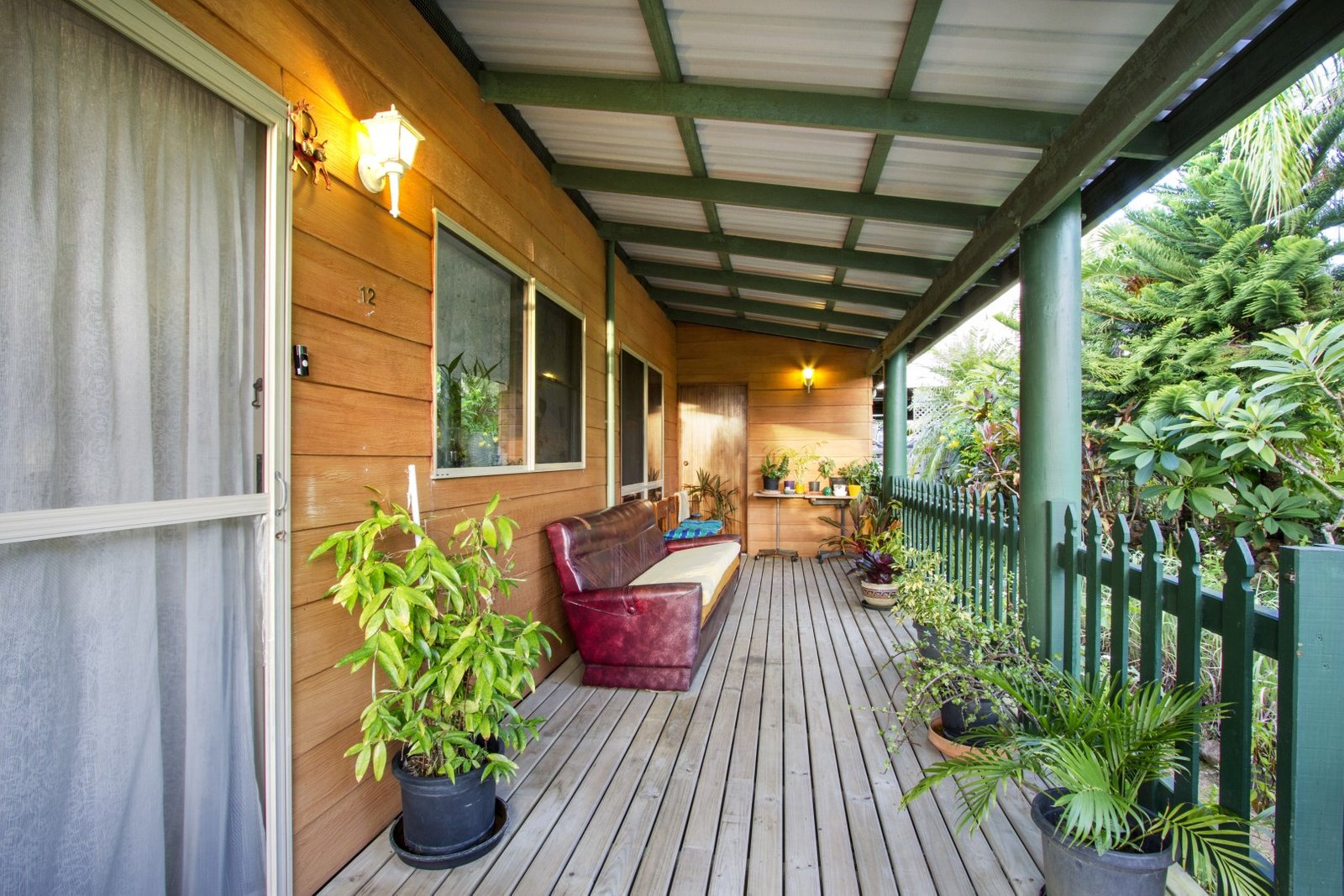 12 South Molle Blvd  CANNONVALE 14