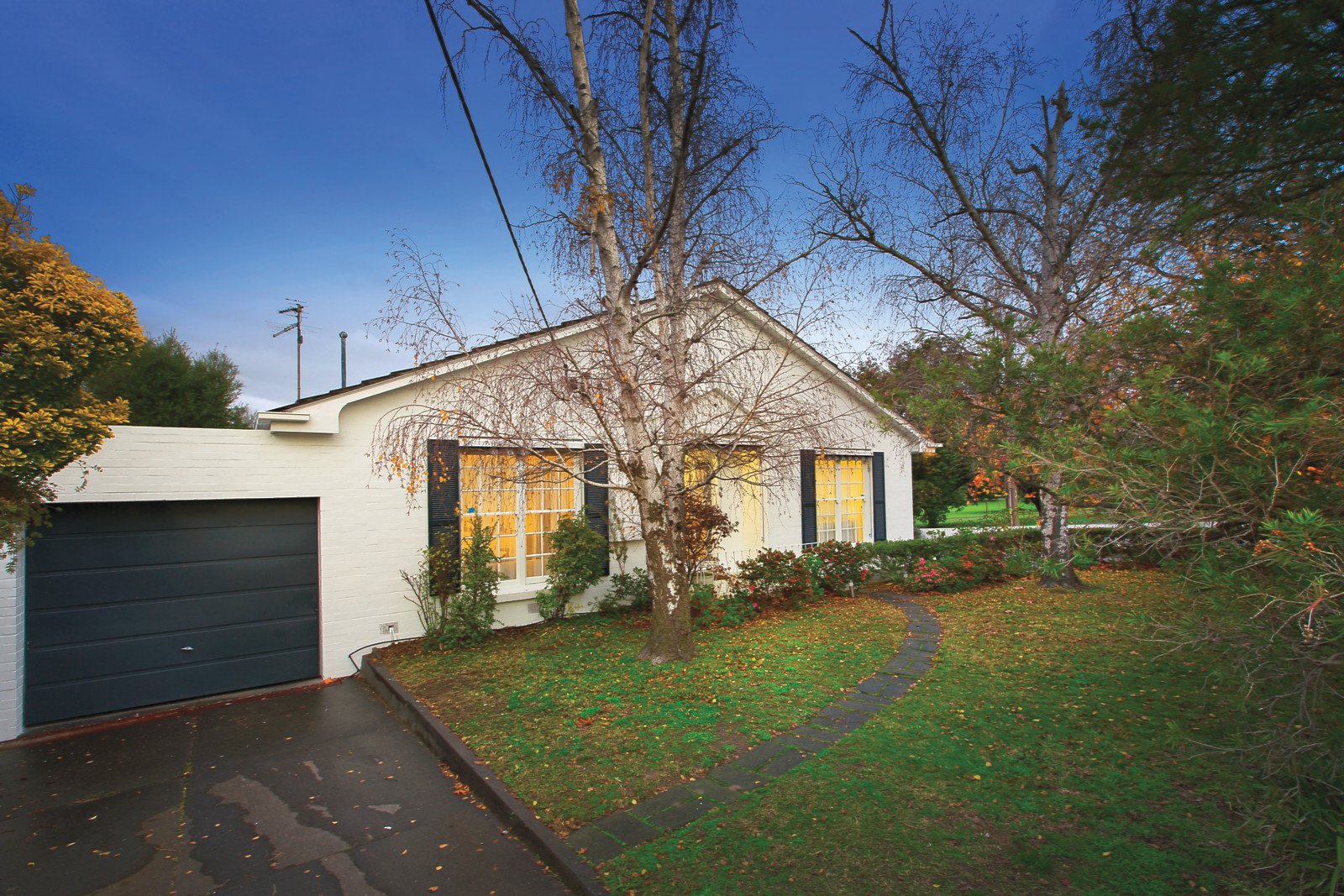 1/2 Spencer Road, Camberwell, VIC