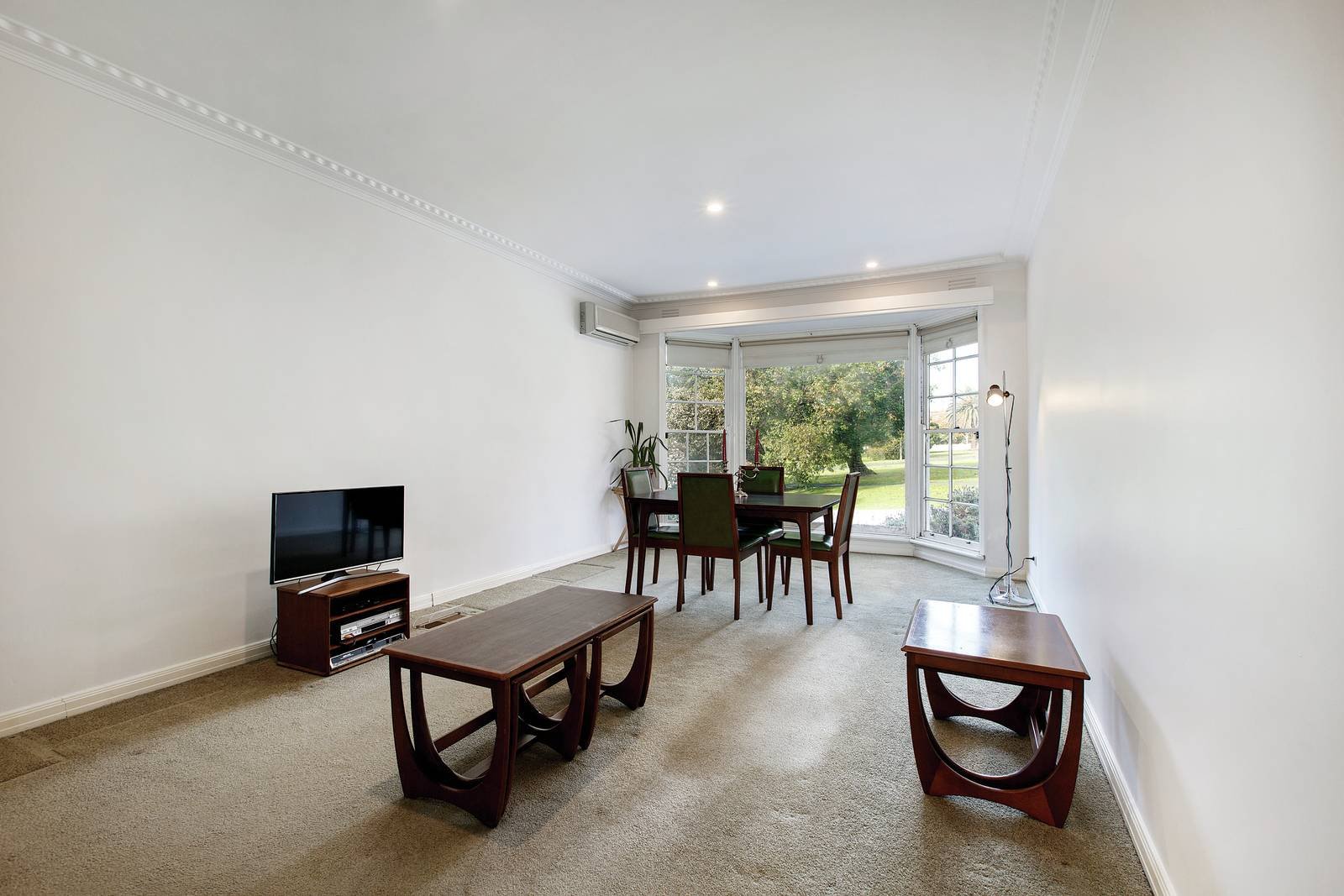 1/2 Spencer Road, Camberwell, VIC