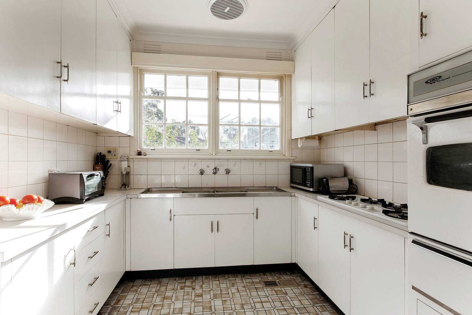 1/2 Spencer Road, Camberwell, VIC