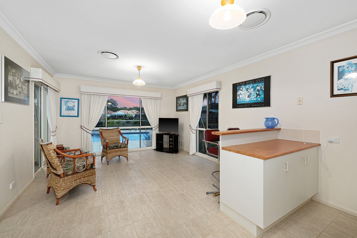 12 St Helens Court Burleigh Waters 15