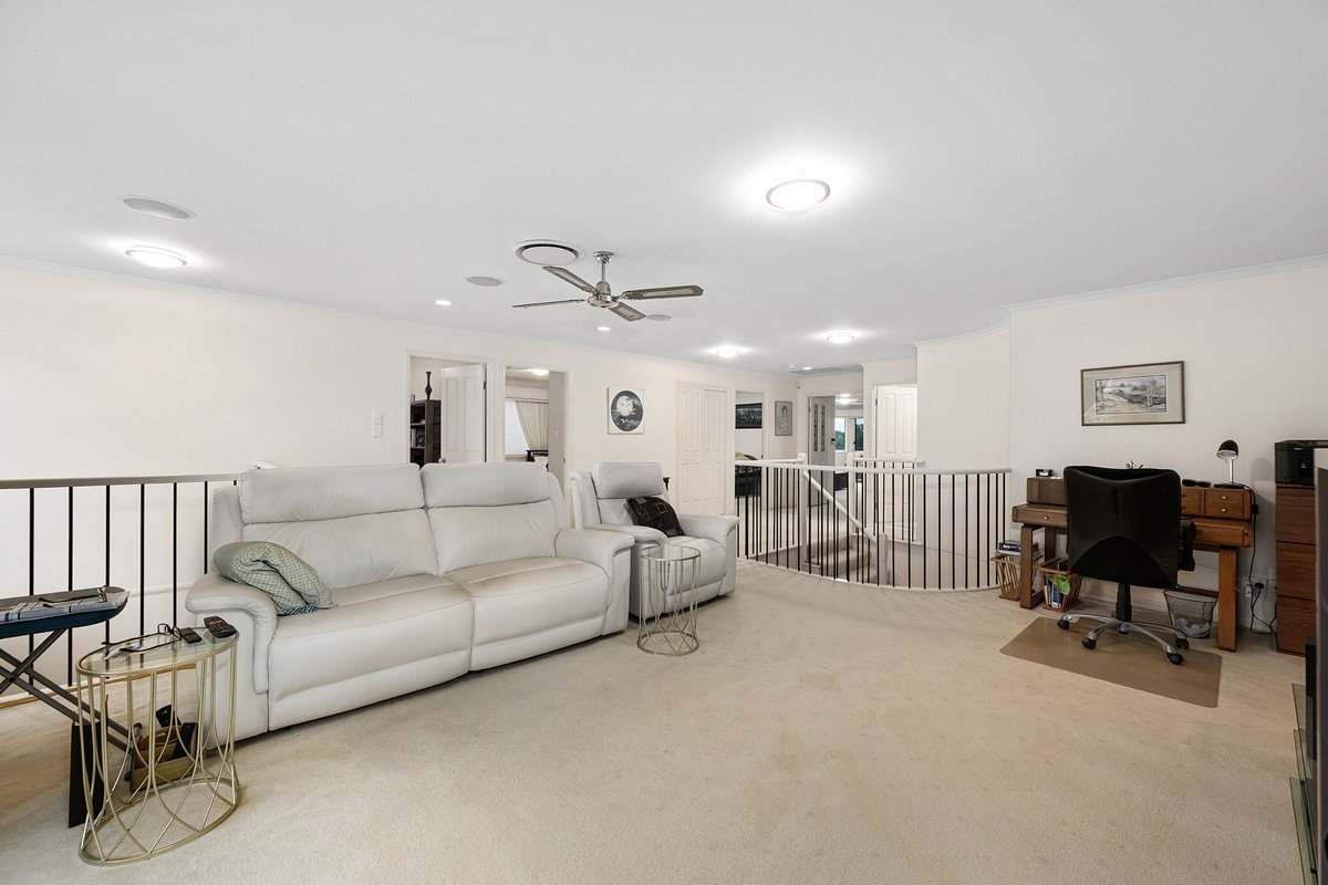 12 St Helens Court Burleigh Waters 17