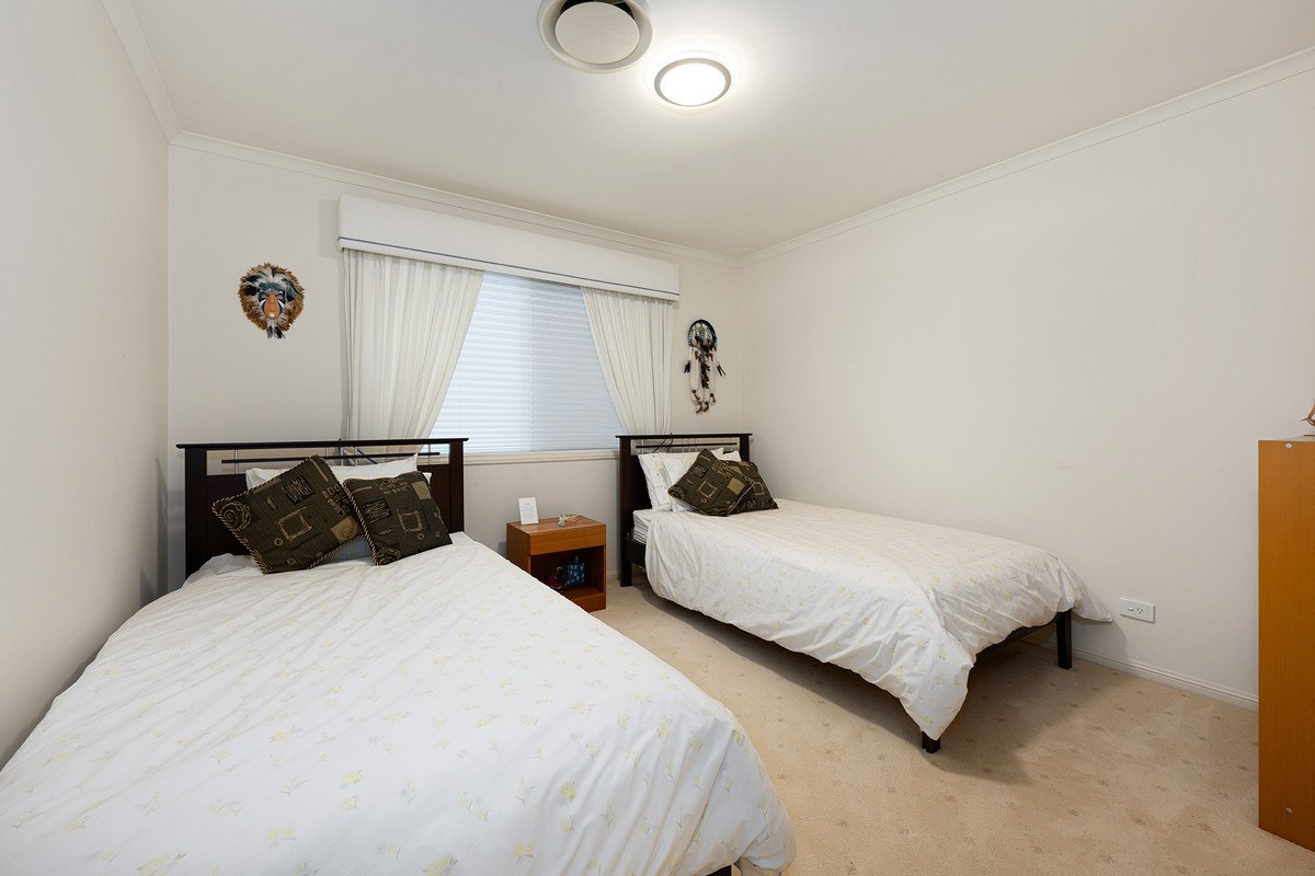 12 St Helens Court Burleigh Waters 20
