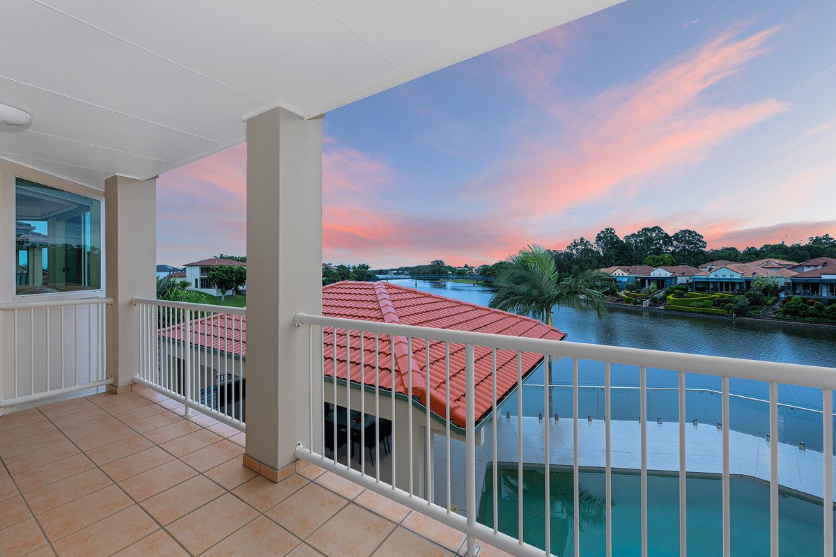 12 St Helens Court Burleigh Waters 27