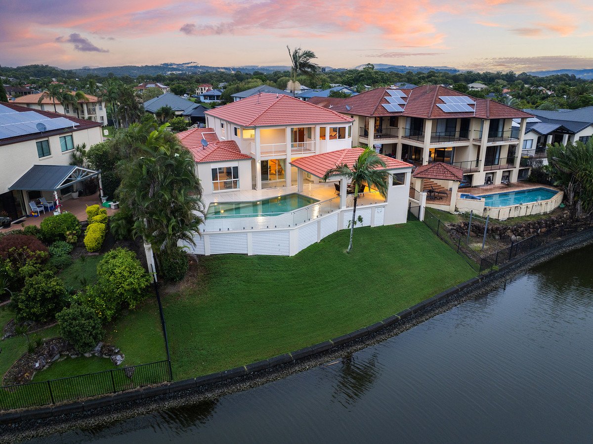 12 St Helens Court Burleigh Waters 30