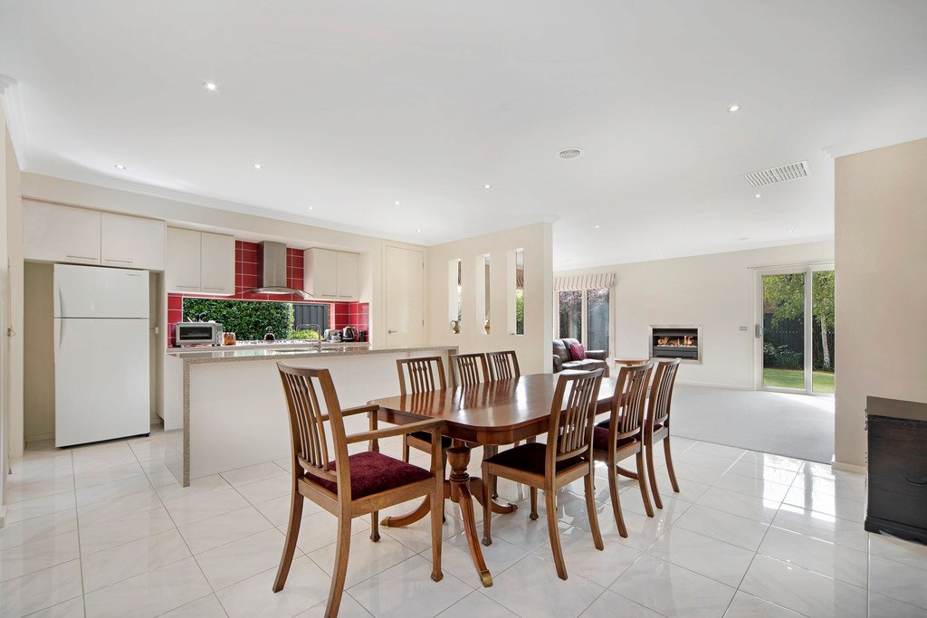 12 St Leger Close NEWINGTON 6