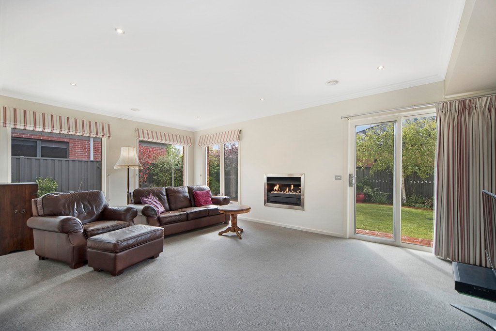 12 St Leger Close NEWINGTON 7
