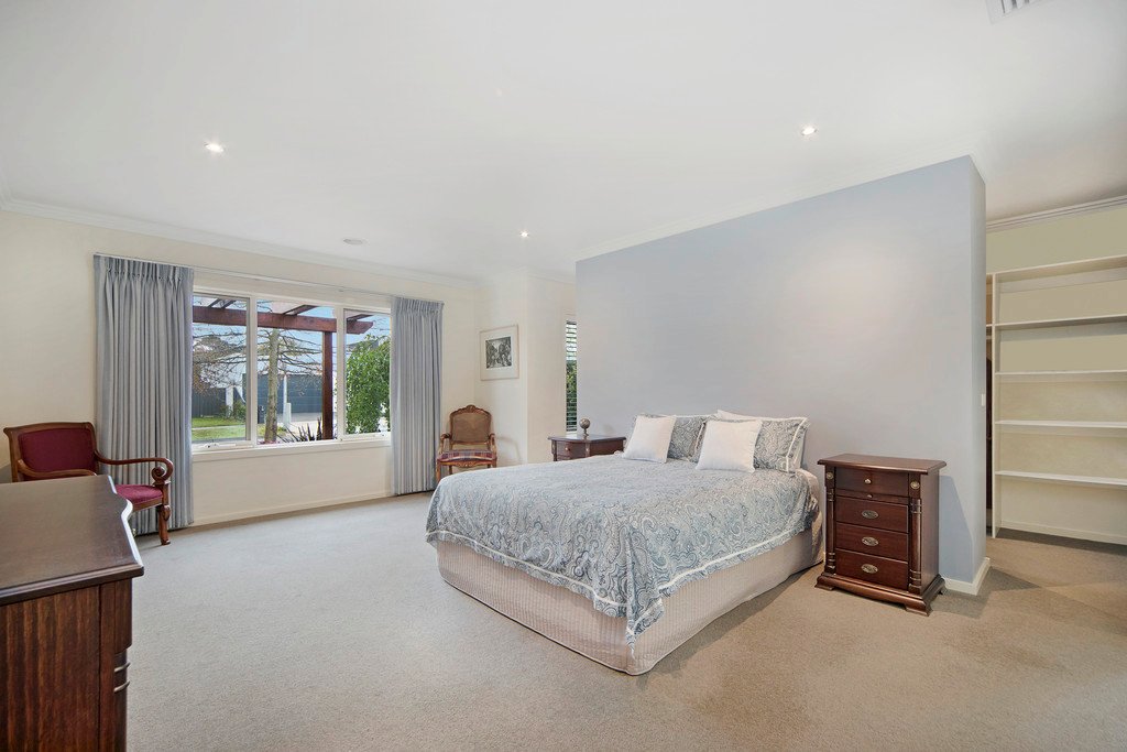 12 St Leger Close NEWINGTON 8