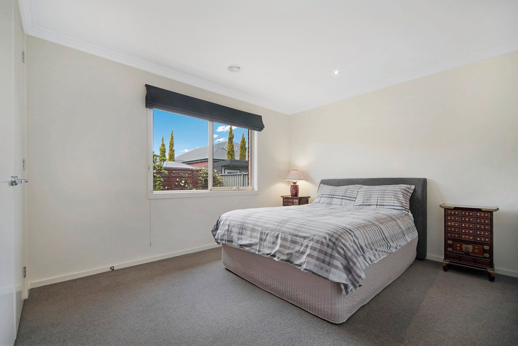 12 St Leger Close NEWINGTON 12
