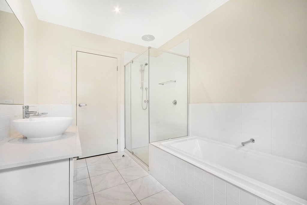 12 St Leger Close NEWINGTON 13